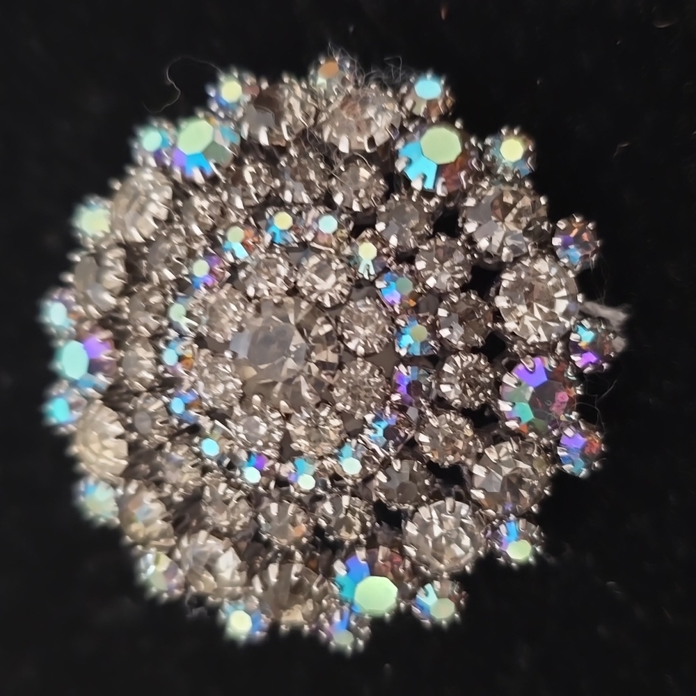 Vintage Weiss Large Elegant Aurora Borealis Crystal Brooch - Picture 3 of 9